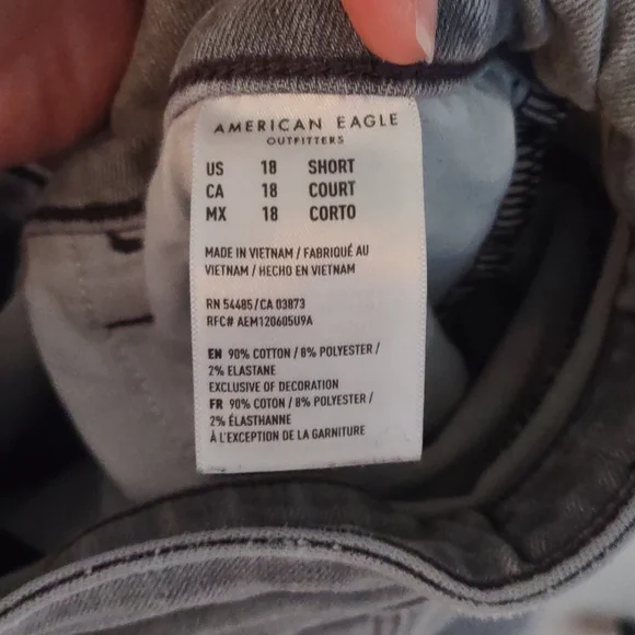 EUC American Eagle jeans size 18 short. - Picture 3 of 4